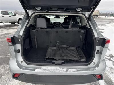 2021 Toyota Highlander XLE   - Photo 26 - Schoolcraft, MI 49087