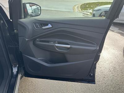 2016 Ford Escape Titanium   - Photo 24 - Schoolcraft, MI 49087