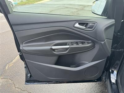 2016 Ford Escape Titanium   - Photo 6 - Schoolcraft, MI 49087