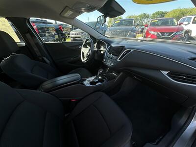 2023 Chevrolet Malibu LT   - Photo 14 - Schoolcraft, MI 49087