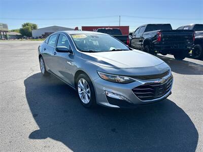 2023 Chevrolet Malibu LT   - Photo 2 - Schoolcraft, MI 49087
