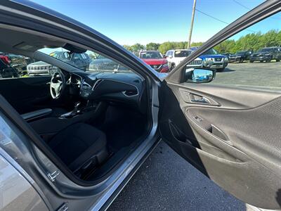 2023 Chevrolet Malibu LT   - Photo 10 - Schoolcraft, MI 49087