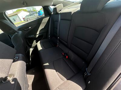 2023 Chevrolet Malibu LT   - Photo 24 - Schoolcraft, MI 49087