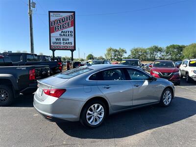 2023 Chevrolet Malibu LT   - Photo 9 - Schoolcraft, MI 49087