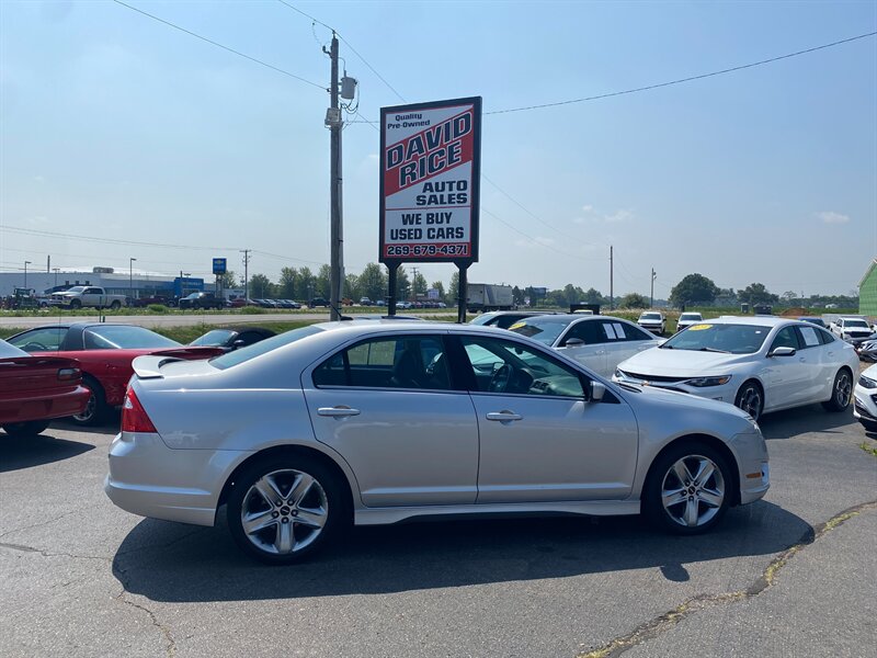 2011 Ford Fusion Sport - Photo 1 - Schoolcraft, MI 49087