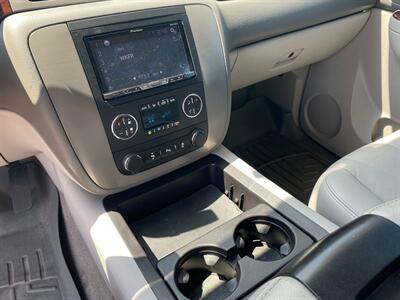 2014 GMC Yukon SLT   - Photo 38 - Schoolcraft, MI 49087