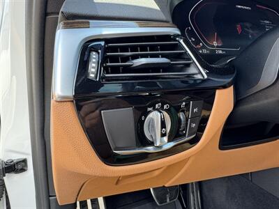 2020 BMW 5 Series M550i xDrive   - Photo 12 - Schoolcraft, MI 49087