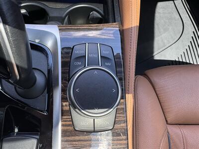 2020 BMW 5 Series M550i xDrive   - Photo 21 - Schoolcraft, MI 49087