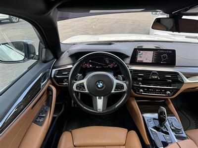 2020 BMW 5 Series M550i xDrive   - Photo 24 - Schoolcraft, MI 49087