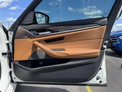 2020 BMW 5 Series M550i xDrive   - Photo 31 - Schoolcraft, MI 49087