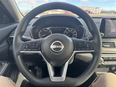 2024 Nissan Altima 2.5 SV   - Photo 12 - Schoolcraft, MI 49087