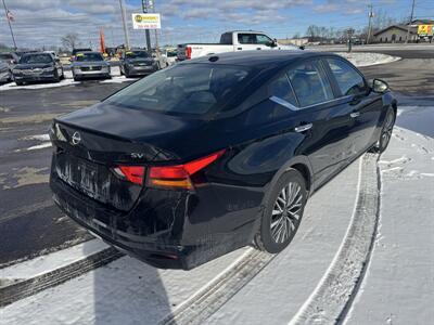 2024 Nissan Altima 2.5 SV   - Photo 3 - Schoolcraft, MI 49087