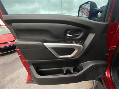 2019 Nissan Titan XD PRO-4X   - Photo 31 - Schoolcraft, MI 49087