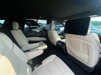 2021 Cadillac Escalade Sport   - Photo 14 - Schoolcraft, MI 49087
