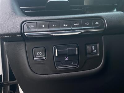 2021 Cadillac Escalade Sport   - Photo 36 - Schoolcraft, MI 49087