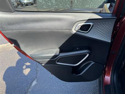 2020 Kia Soul LX   - Photo 20 - Schoolcraft, MI 49087