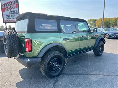 2022 Ford Bronco Black Diamond   - Photo 10 - Schoolcraft, MI 49087