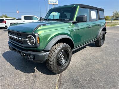 2022 Ford Bronco Black Diamond   - Photo 4 - Schoolcraft, MI 49087
