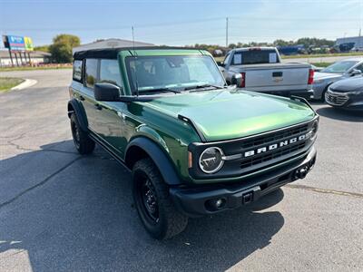 2022 Ford Bronco Black Diamond   - Photo 2 - Schoolcraft, MI 49087
