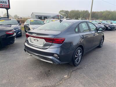 2024 Kia Forte LXS   - Photo 7 - Schoolcraft, MI 49087