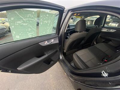 2024 Kia Forte LXS   - Photo 15 - Schoolcraft, MI 49087