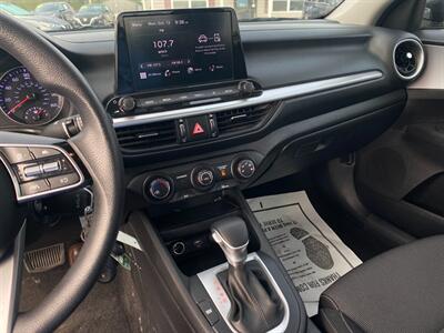 2024 Kia Forte LXS   - Photo 27 - Schoolcraft, MI 49087