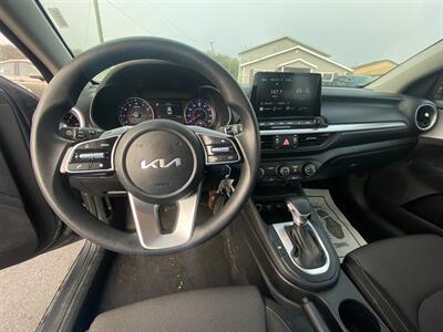 2024 Kia Forte LXS   - Photo 23 - Schoolcraft, MI 49087