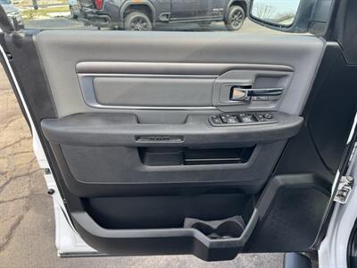 2022 RAM 1500 Classic SLT   - Photo 6 - Schoolcraft, MI 49087