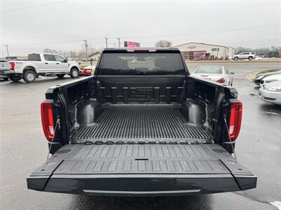 2024 GMC Sierra 1500 SLT - Photo 21 - Schoolcraft, MI 49087