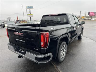 2024 GMC Sierra 1500 SLT - Photo 2 - Schoolcraft, MI 49087