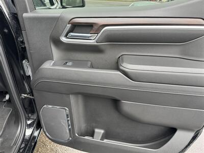 2024 GMC Sierra 1500 SLT - Photo 24 - Schoolcraft, MI 49087