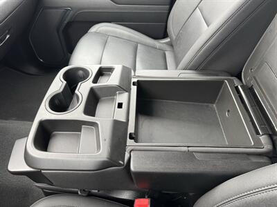 2024 GMC Sierra 1500 SLT - Photo 15 - Schoolcraft, MI 49087