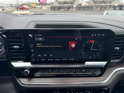 2024 GMC Sierra 1500 SLT - Photo 12 - Schoolcraft, MI 49087