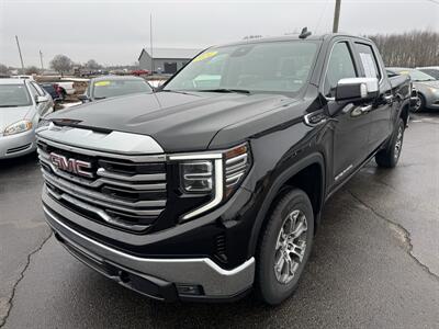 2024 GMC Sierra 1500 SLT - Photo 4 - Schoolcraft, MI 49087