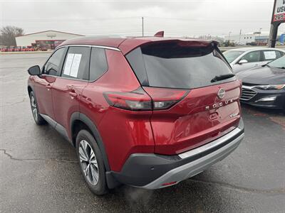 2022 Nissan Rogue SV   - Photo 2 - Schoolcraft, MI 49087