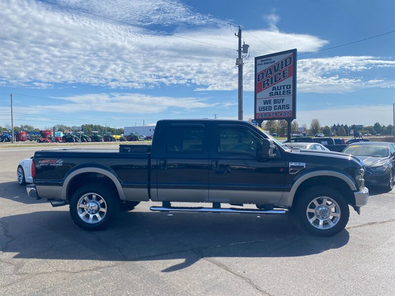 2010 Ford F-250 Super Duty Lariat   - Photo 1 - Schoolcraft, MI 49087