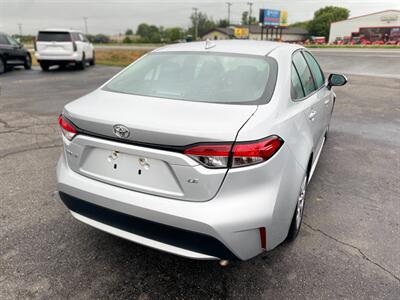 2021 Toyota Corolla LE   - Photo 4 - Schoolcraft, MI 49087