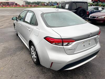 2021 Toyota Corolla LE   - Photo 2 - Schoolcraft, MI 49087