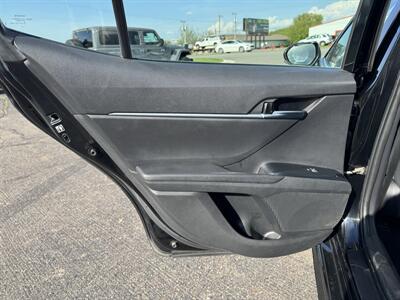2018 Toyota Camry SE   - Photo 18 - Schoolcraft, MI 49087