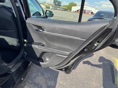 2018 Toyota Camry SE   - Photo 21 - Schoolcraft, MI 49087