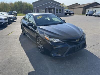 2018 Toyota Camry SE   - Photo 3 - Schoolcraft, MI 49087