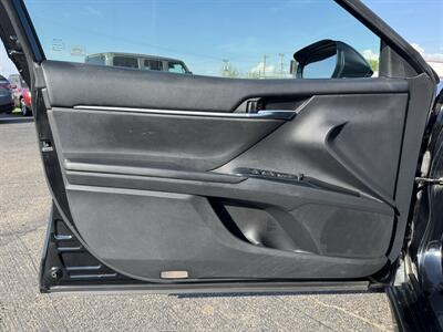 2018 Toyota Camry SE   - Photo 5 - Schoolcraft, MI 49087