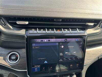 2024 Jeep Grand Cherokee Limited   - Photo 15 - Schoolcraft, MI 49087