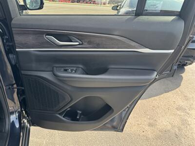 2024 Jeep Grand Cherokee Limited   - Photo 25 - Schoolcraft, MI 49087