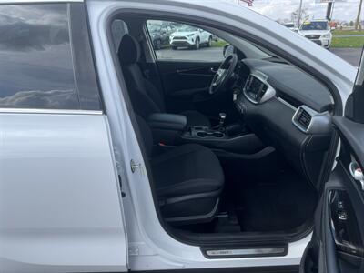 2020 Kia Sorento L   - Photo 27 - Schoolcraft, MI 49087