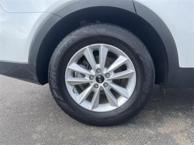 2020 Kia Sorento L   - Photo 28 - Schoolcraft, MI 49087