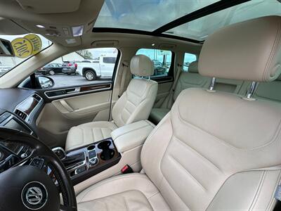 2015 Volkswagen Touareg TDI Sport   - Photo 39 - Schoolcraft, MI 49087