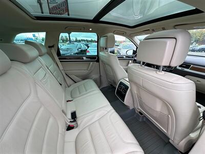 2015 Volkswagen Touareg TDI Sport   - Photo 23 - Schoolcraft, MI 49087