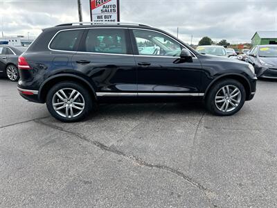 2015 Volkswagen Touareg TDI Sport   - Photo 12 - Schoolcraft, MI 49087
