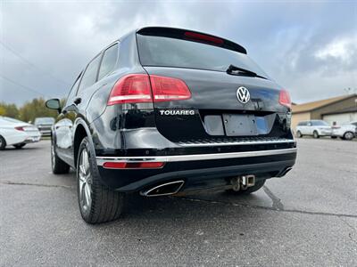 2015 Volkswagen Touareg TDI Sport   - Photo 8 - Schoolcraft, MI 49087